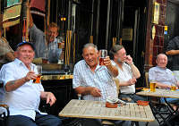 �����h���@�z�C�Ȑl�X�̎ʐ^