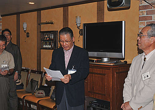 �H�Ɖ��w�Ȕ��Ί����������󋵕񍐂����Ă���ʐ^